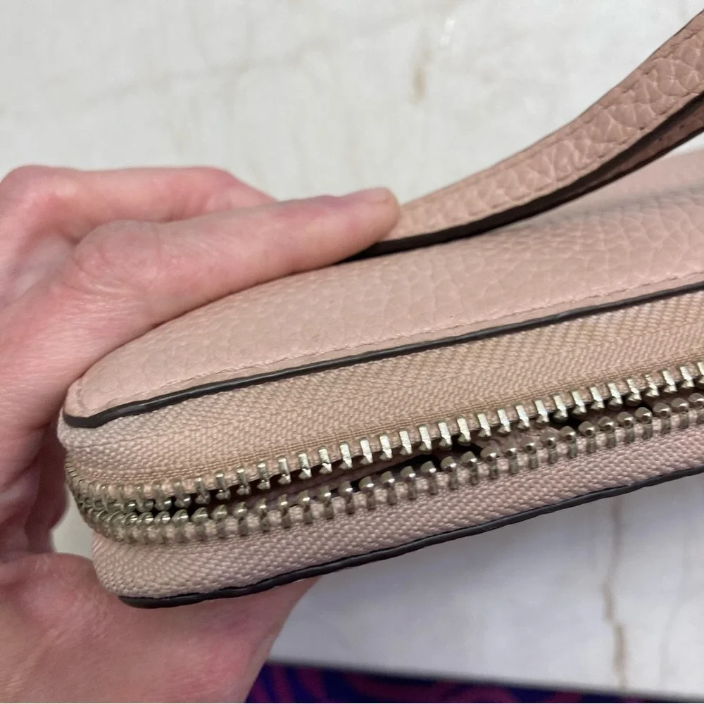 Michael kors pink leather zipper wristlet clutch bag